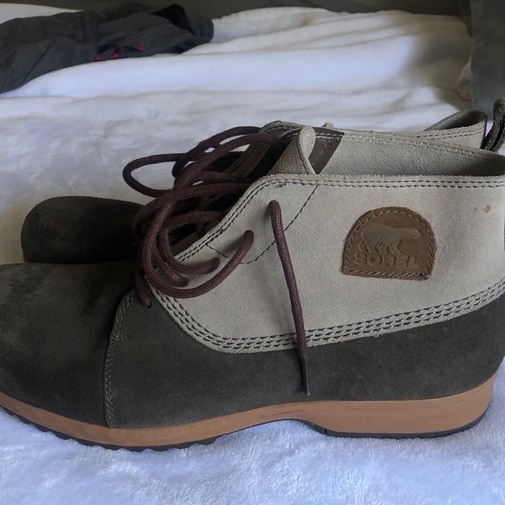 Sorel Men’s Two-Tone Suede Chukka Boots in Brown and Beige